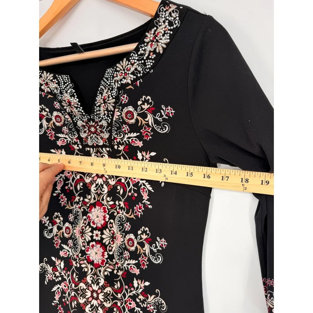 White House Black‎ Market Embroidered Black 3/4 Sleeve V Neck Dress XS